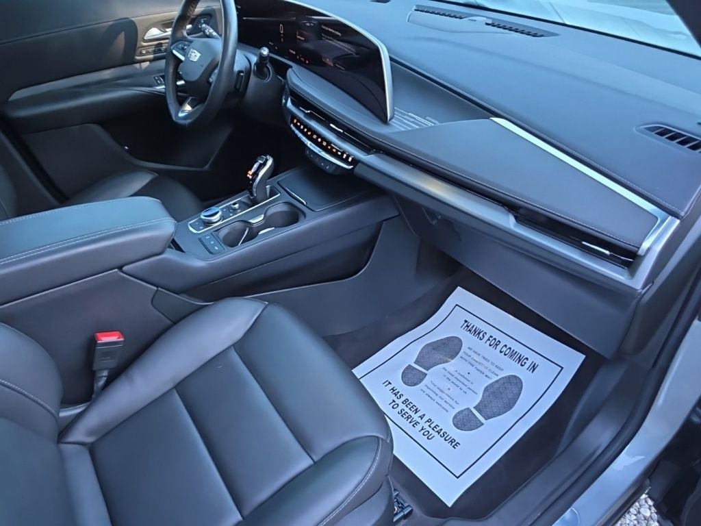 2025 Cadillac XT4 Premium Luxury