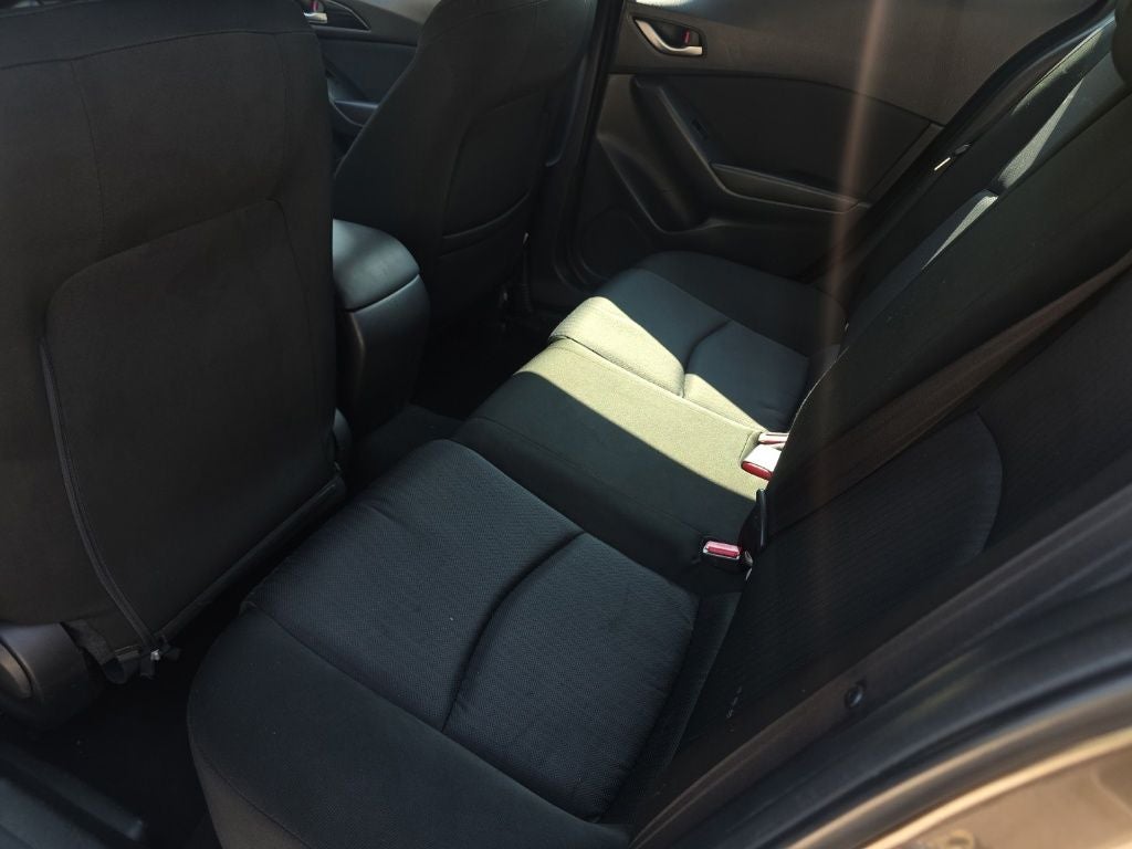2015 Mazda Mazda3 i Sport