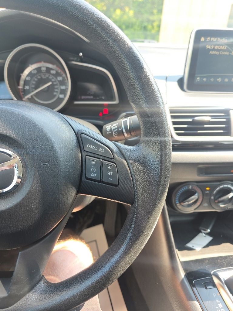 2015 Mazda Mazda3 i Sport