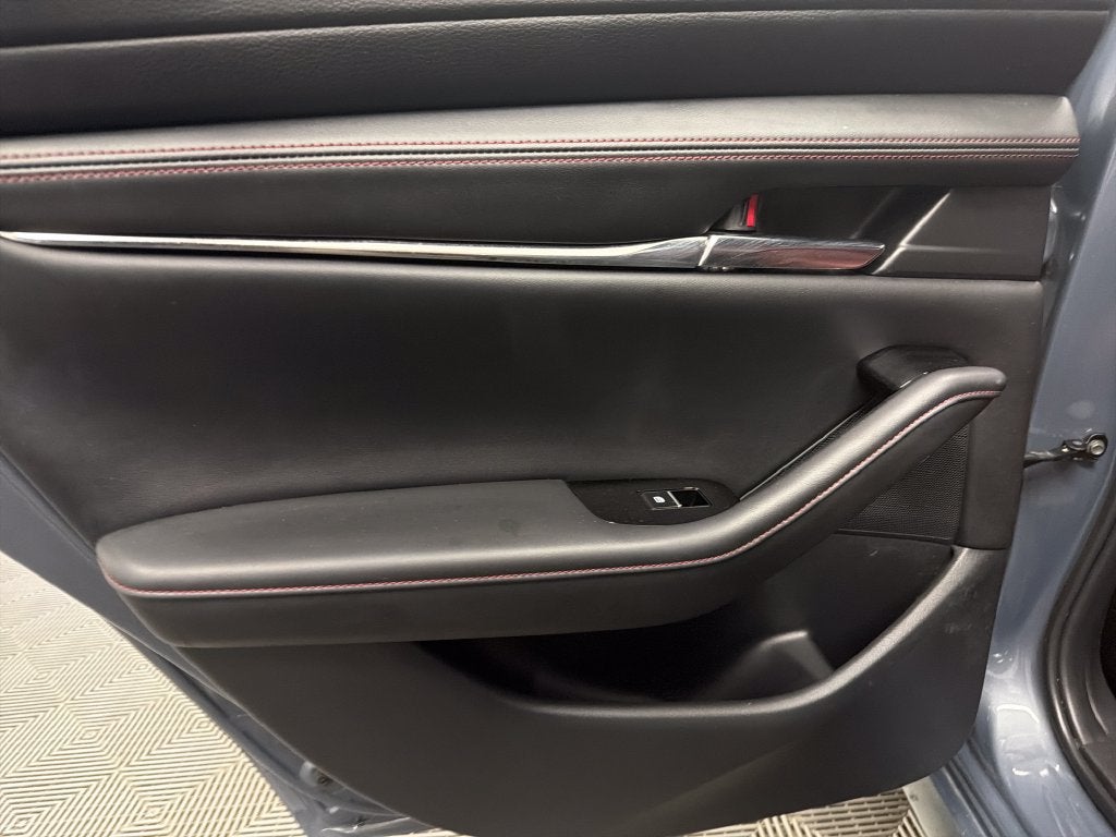 2023 Mazda Mazda3 2.5 S Carbon Edition
